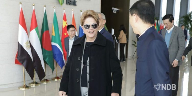 Dilma inicia trabalho como presidente do banco dos Brics, na China