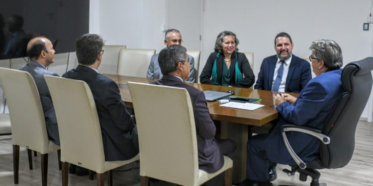 João Azevêdo recebe nova mesa diretora do Tribunal Regional Federal da 5ª Região