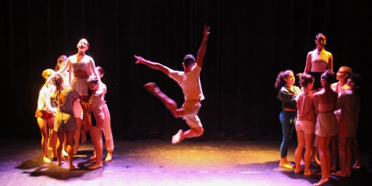 Cabedelo abre inscrições para propostas artísticas voltadas ao Teatro, Dança, Cursos e Oficinas