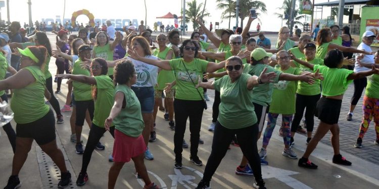 Cícero participa de evento do Hospital Santa Isabel que reuniu pacientes bariátricos na orla