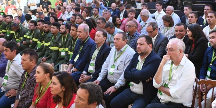 Lula e João participam da inauguração do primeiro parque híbrido de energia renovável do país