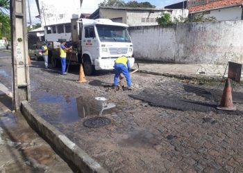 Seinfra inicia semana com Operação Tapa-Buraco e manutenção de galerias e iluminação pública