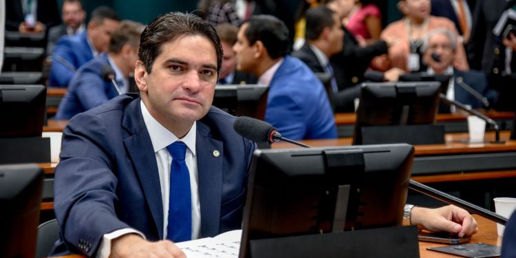 Murilo Galdino torna-se membro da Comissão Especial das Obras Inacabadas