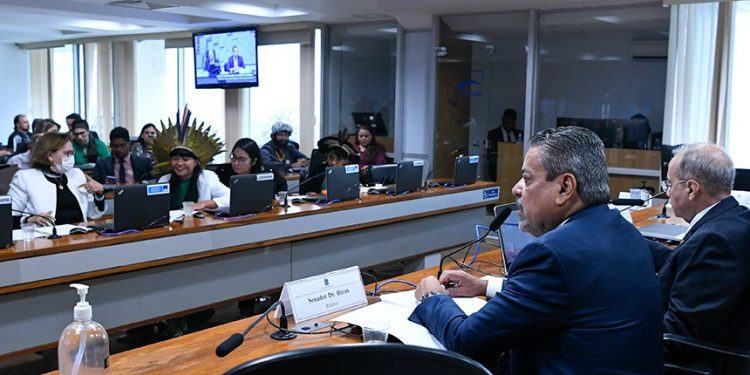 Comissão dos ianomâmis ouve representantes do Executivo quarta e quinta