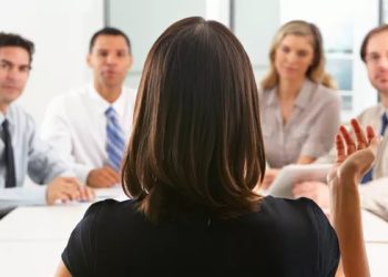 No mês da mulher: estudo aponta diminuição de mulheres em cargos de liderança