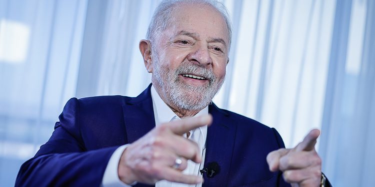 Início do governo Lula tem 41% de aprovação, taxa superior a gestão Bolsonaro