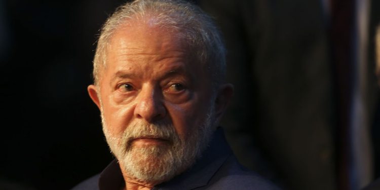 Lula não discursa na inauguração de parque eólico em Santa Luzia
