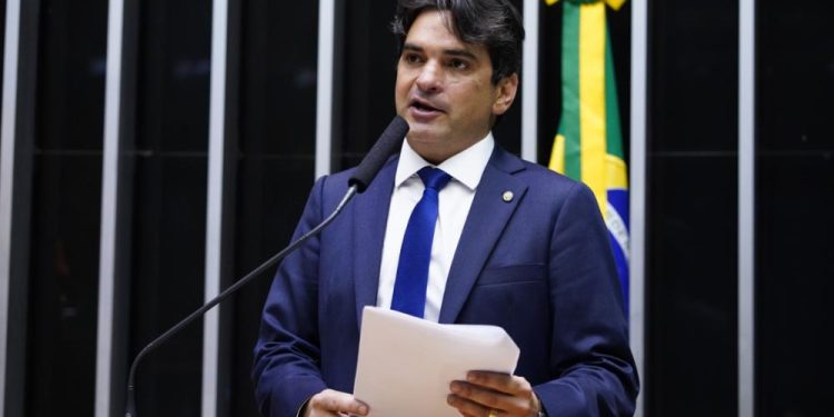 Murilo Galdino relata Projeto de Lei que dispõe sobre transformação de cargos para Ministério Público do Trabalho