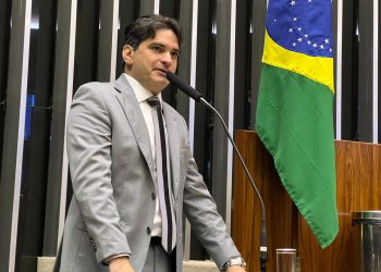 Murilo Galdino defende causa municipalista durante discurso na tribuna da Câmara Federal