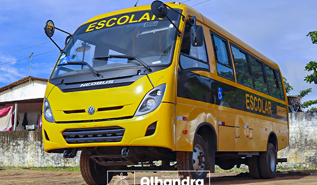 Prefeitura de Alhandra adquire ônibus escolar por meio de emenda federal e recursos próprios