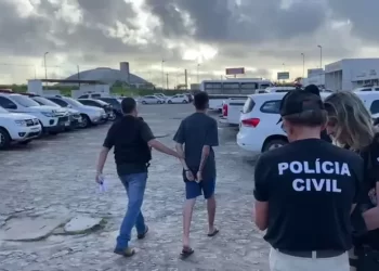 Operação policial prende suspeito de homicídios e tráfico de drogas