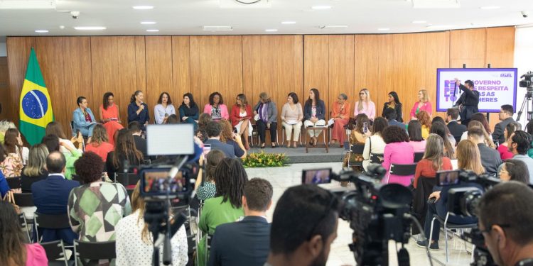 Governo federal apresentará PL sobre igualdade salarial entre homem e mulher