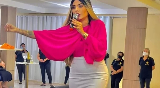 Sem profecias cumpridas, fiel pede devolução de pix à pastora paraibana