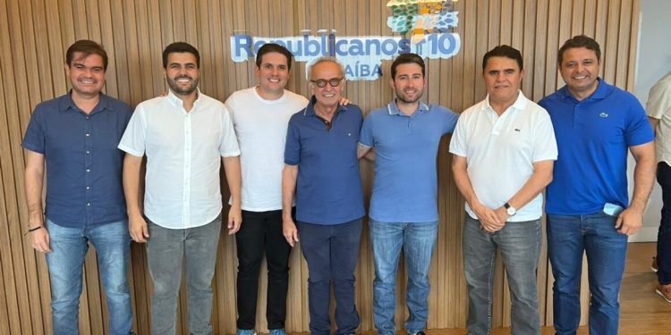 Republicanos larga na frente e declara apoio à reeleição de Cícero Lucena