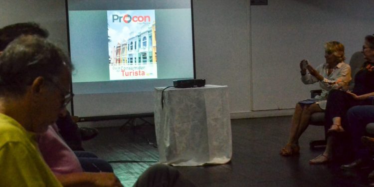Prefeitura lança guia para orientar turistas que visitam João Pessoa