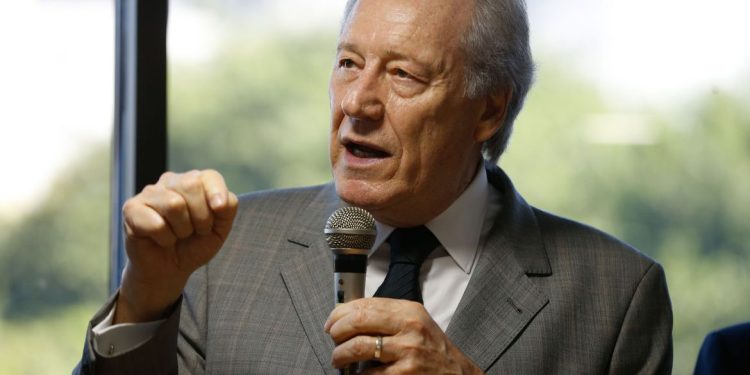 Lewandowski antecipa aposentadoria do STF para 11 de abril