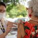 Com 2 milhões de doses já aplicadas, movimento pela vacinação entra em nova fase