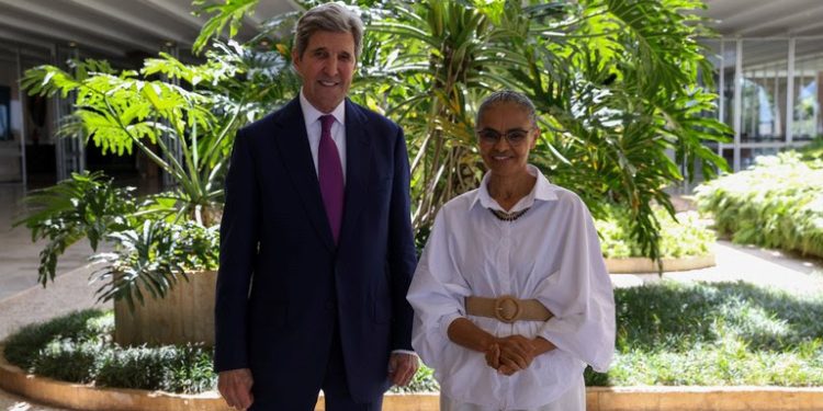 “Nós temos o compromisso de trabalhar com o Fundo Amazônia”, diz John Kerry, após reunir-se com a ministra Marina Silva