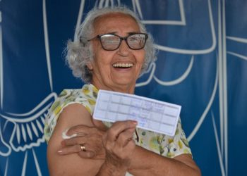 Prefeitura de Campina Grande amplia vacinação bivalente para idosos a partir de 66 anos