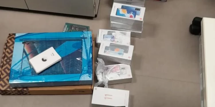 Homem é preso no Aeroporto Castro Pinto com aparelhos eletrônicos sem nota fiscal