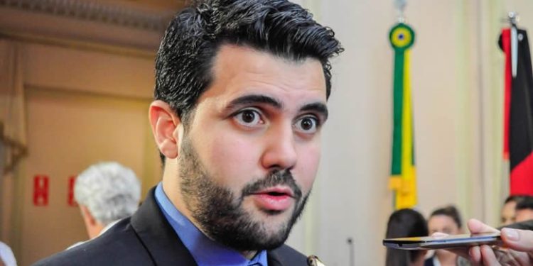 VÍDEO: Wilson Filho explica estado de saúde e diz que não irá se afastar da ALPB