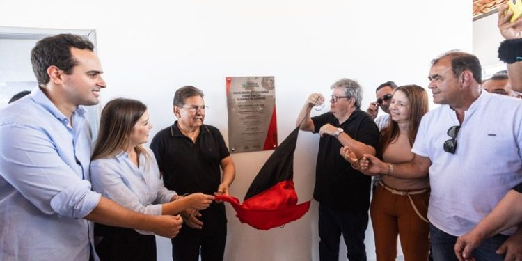 João inaugura Cidade Madura e entrega centro de hemodiálise, tomógrafo e ambulância em Monteiro