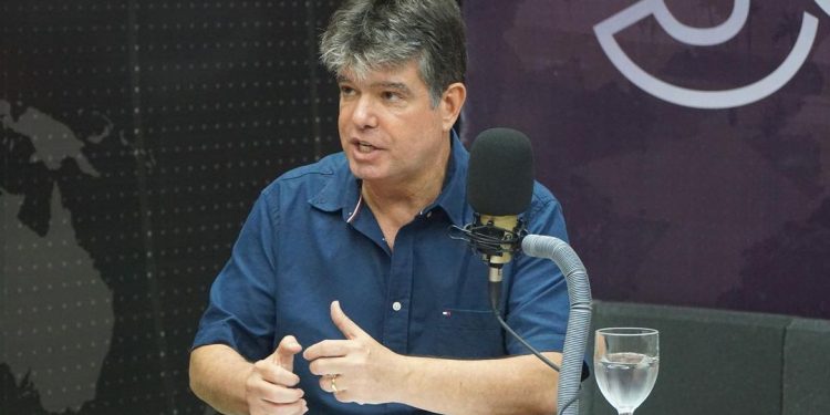 Ruy diz que seria “o fim do mundo” ver Luciano, Cida e Estela no palanque de Cícero Lucena