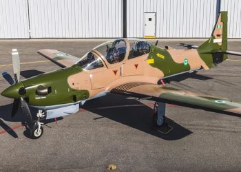 Brasil e Portugal firmam acordo para fabricação do avião Super Tucano