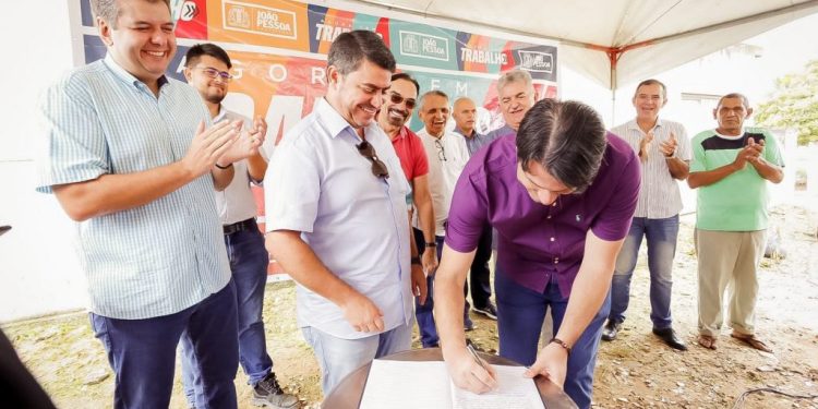 Presidente da CMJP transmite gestão municipal para o vice-prefeito