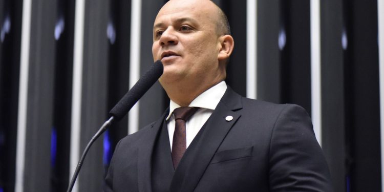 Após elogiar Cícero, Cabo Gilberto garante que segue na oposição: “Iremos lançar um candidato”