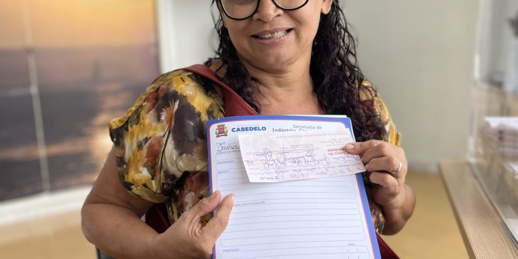 Desenvolver Cabedelo libera mais de R$ 100 mil em crédito para 12 MEIs locais