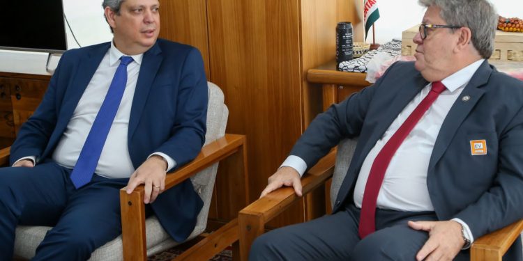 Presidente do Consórcio Nordeste discute participação dos estados na elaboração do PPA do Governo Federal