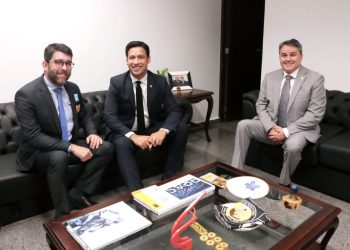 Efraim Filho garante apoio à tramitação e aprovação de crédito internacional para CG no Senado