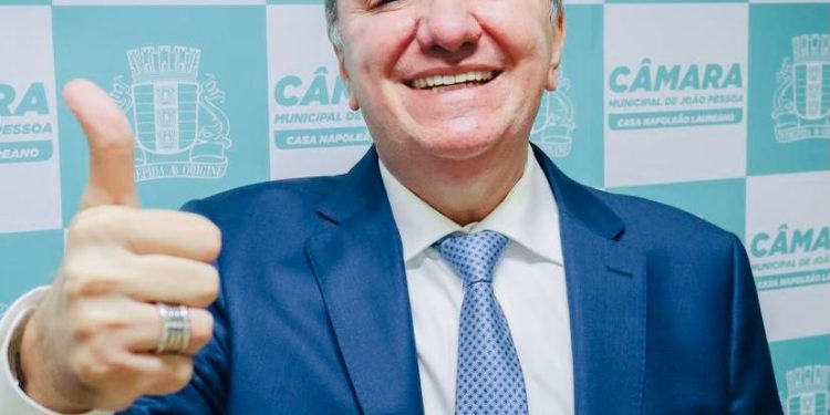 Vereador Mikika parabeniza senador Veneziano e deputado Mersinho pela conquista das 416 casas para a comunidade Dubai