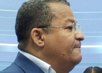 Nilvan Ferreira poderia sair da política à francesa e focar no que sabe 