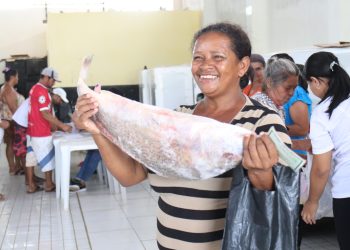 Prefeitura de Conde beneficia mais de 8 mil famílias com distribuição de peixe da Semana Santa