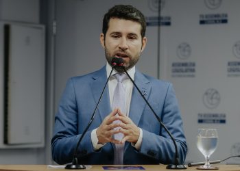 Michel Henrique apresenta projeto para prevenção de atentados em escolas e creches da Paraíba