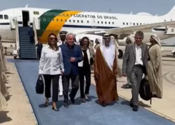 Em Abu Dhabi, Lula negocia acordos comerciais e de meio ambiente