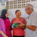 Cícero Lucena acompanha distribuição de sementes de milho a produtores rurais da capital