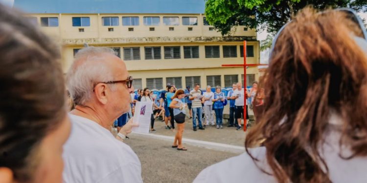 Cícero Lucena participa da Via Sacra e fala em momento de reflexão sobre ensinamentos de Cristo