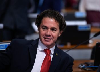 Atuação de Veneziano no debate sobre preço dos combustíveis e energias renováveis é destaque na mídia nacional