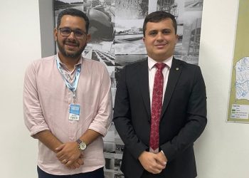 Gilbertinho solicita adutora para município de Vista Serrana em reunião com a Cagepa