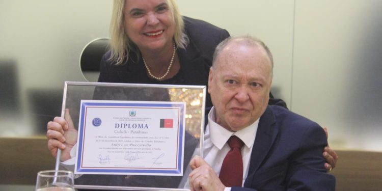 ALPB concede Cidadania Paraibana à cientista Tânia Bacelar e ao professor Piva