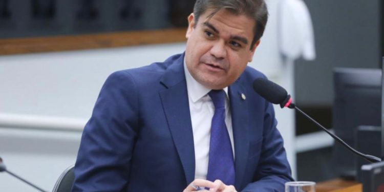 Mersinho apresenta projeto para isentar PIS/Cofins de rações e suplementos de Caprinos e Ovinos