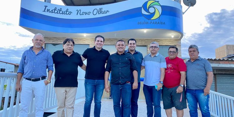 Hugo Motta participa da inauguração da nova unidade do Instituto Novo Olhar em Belém