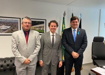 Veneziano, Taciano Diniz e Romualdo Quirino tratam de investimentos para a Paraíba com o Ministro Waldez Góes