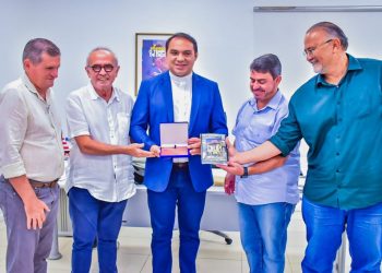 Cícero sanciona Lei que torna Missa da Luz patrimônio imaterial de João Pessoa