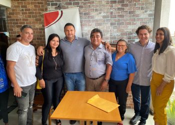 Com presença de Veneziano, vice-prefeita de Mari se filia ao MDB e será candidata a prefeita em 2024