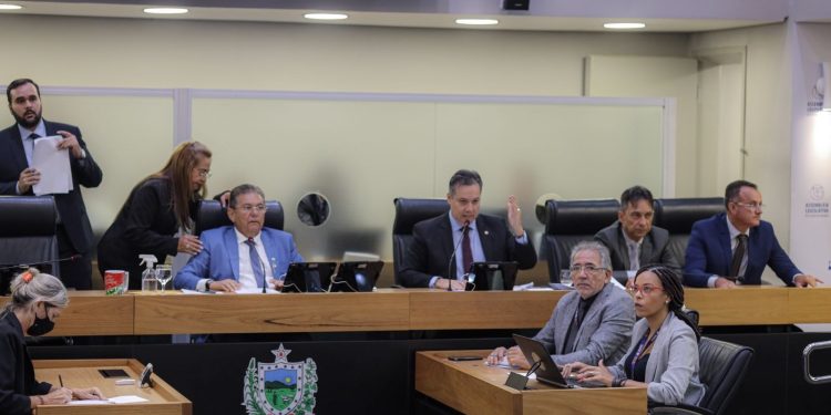 ALPB aprova criação de Secretarias e reajuste para cargos comissionados do Estado