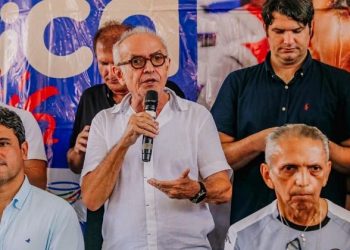 Cícero agradece a Veneziano pela liberação de R$ 48 milhões para a construção de apartamentos em João Pessoa